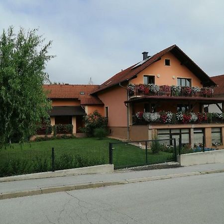 Apartment Pavlesic Slunj Εξωτερικό φωτογραφία